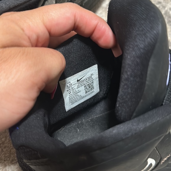 Shoes - Picture 3 of 5